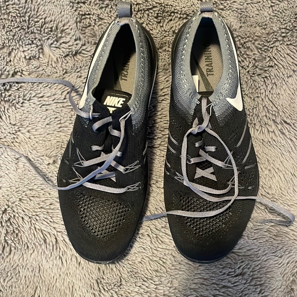 Nike tennis shoes